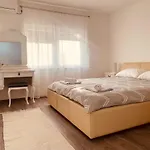 شقة Mamma Mia! موستار
